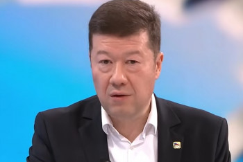 Trump geniálně míří na zrušení daně z příjmu, soudí Okamura Trump geniálně míří na zrušení daně z příjmu, soudí Okamura