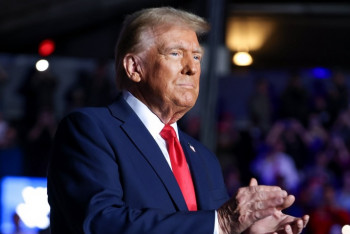 Donald Trump zavádí cla na dovoz automobilů Donald Trump zavádí cla na dovoz automobilů