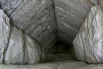 Objev století? Nový tajemný koridor v Chufuově pyramidě Objev století? Nový tajemný koridor v Chufuově pyramidě