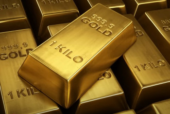Americký obchodní deficit dosáhl rekordních 1,2 bilionu dolarů Americký obchodní deficit dosáhl rekordních 1,2 bilionu dolarů