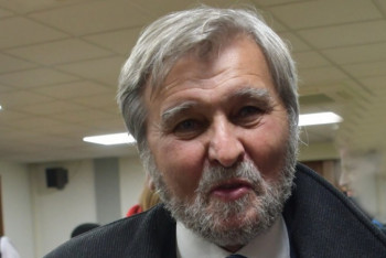 Nějakou dobu to vypadalo, že úpadek na nejvyšších akademických postech se odehrává výlučně v Brně… Nějakou dobu to vypadalo, že úpadek na nejvyšších akademických postech se odehrává výlučně v Brně…